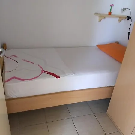 Studio Apartma Za 3 Osebe Cervar Porat - Istra *