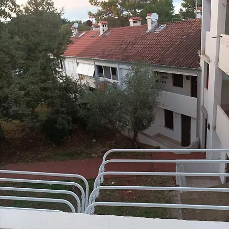 Studio Apartma Za 3 Osebe Cervar Porat - Istra