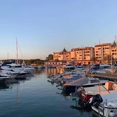 Studio Apartma Za 3 Osebe Cervar Porat - Istra شقة *